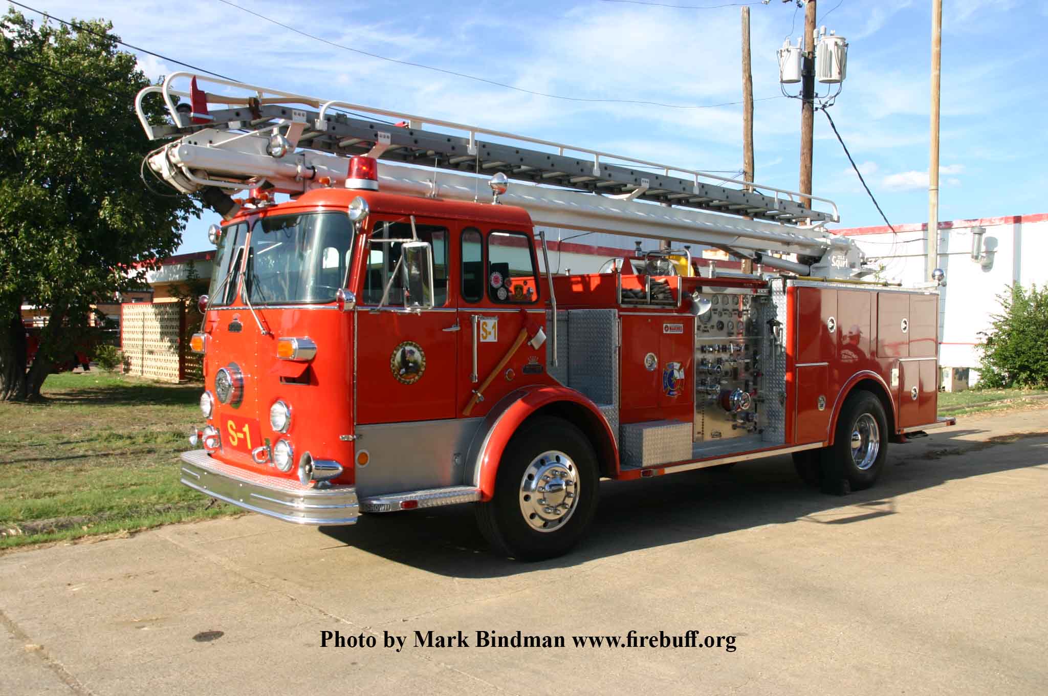Crown S-1