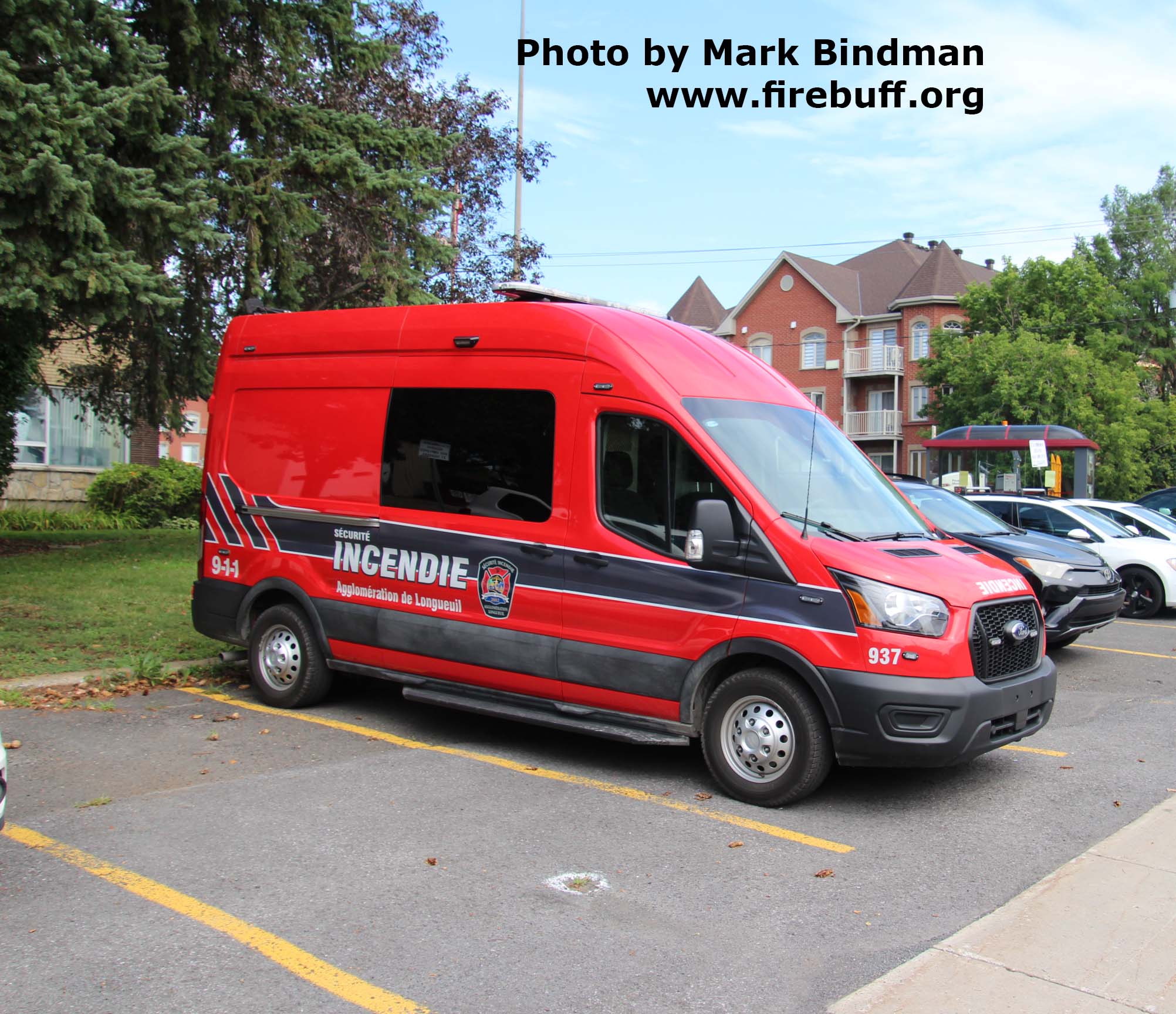 Van 937